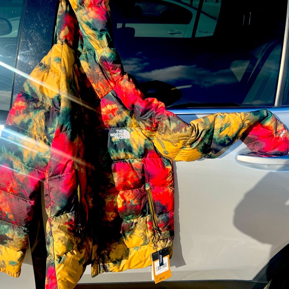 North face Coat brand new flashy colors